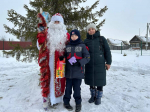Евгений Варакин исполнил новогодние мечты троих детей