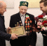 Марат Ахметов пообщался со 100-летним ветераном войны из Апастово Хайрутдином Салаховым - Единая Россия
