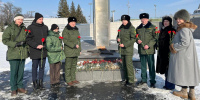 В честь Дня защитника Отечества сотрудники Управления Росприроднадзора возложили цветы к военным мемориалам - Росприроднадзор