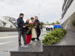 В столице РТ состоялась церемония возложения цветов к мемориальной стеле «Казань - город трудовой доблести»