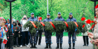 Военнослужащие казанского полка Росгвардии вместе с жителями города почтили память павших в годы Великой Отечественной войны - Росгвардия
