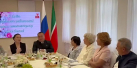 «Вы – наш главный защитник»: Рустама Минниханова попросили участвовать в предстоящих выборах Раиса РТ - ГТРК Татарстан