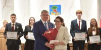 Педагог из школы №30 Челнов получила 200 тыс. рублей за рекорд по ЕГЭ - Министерство образования