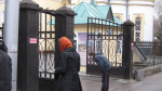 Священник объяснил, нужно ли креститься, проходя мимо храма