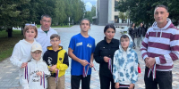 На улицах химграда отметили День российского флага - Единая Россия
