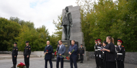 В Москве почтили память поэта-героя Мусы Джалиля - Полномочное представительство Республики Татарстан в РФ