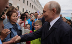 Путин начал программу в Казани с посещения Благовещенского собора и мечети «Кул-Шариф»